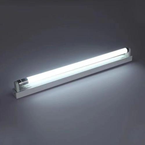 LED日光灯盘一闪一闪的是什么原因