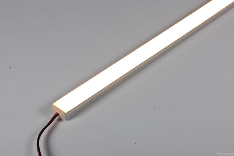 谁给我介绍下led光管什么品牌好